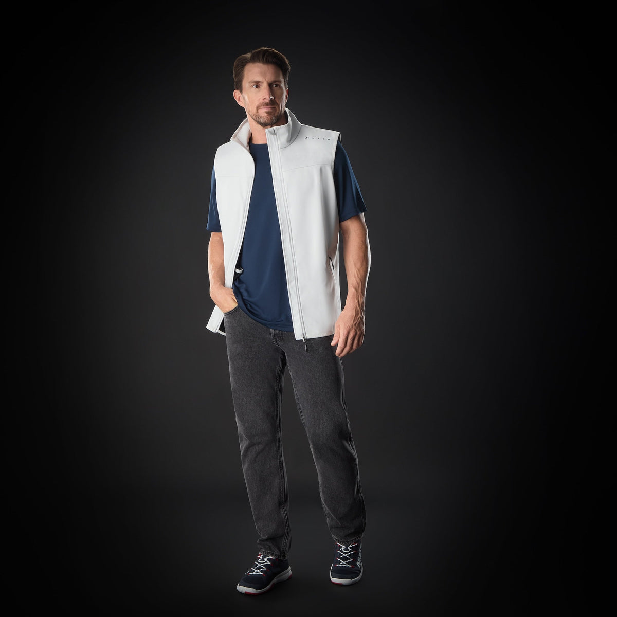 MUSTO Evo Crew Softshell Vest PLATINUM (Online only*) - Henry Bucks