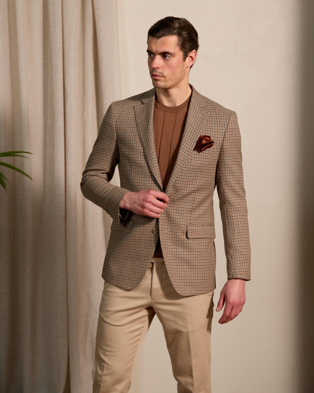 SARTORIAL EDGE Rogna Houndstooth Virgin Wool Blazer BEIGE - Henry Bucks