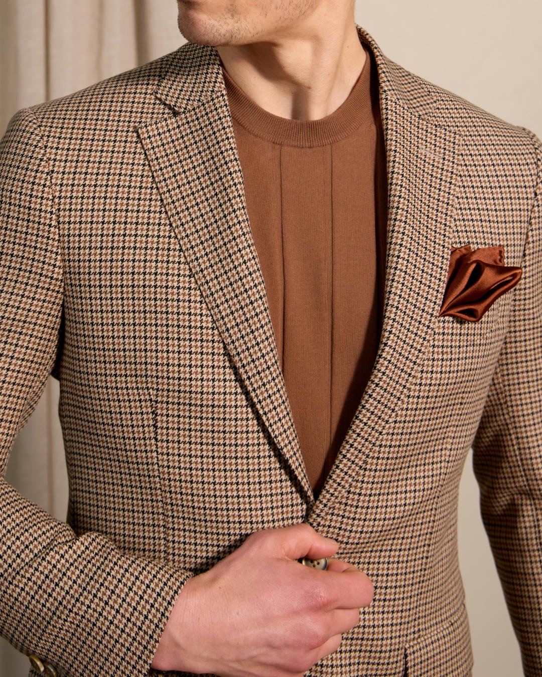 SARTORIAL EDGE Rogna Houndstooth Virgin Wool Blazer BEIGE - Henry Bucks