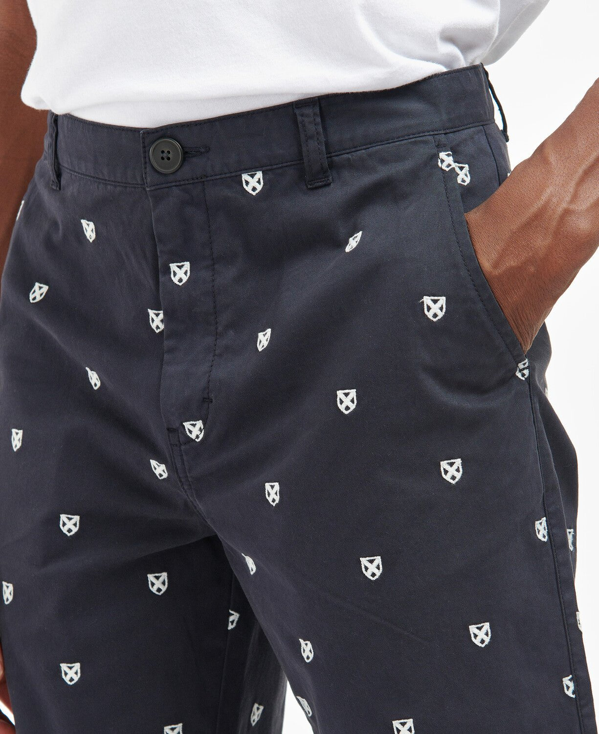 BARBOUR Barbour Embroidered Shorts NAVY - Henry BucksShorts38AW230073 - NAVY - 32