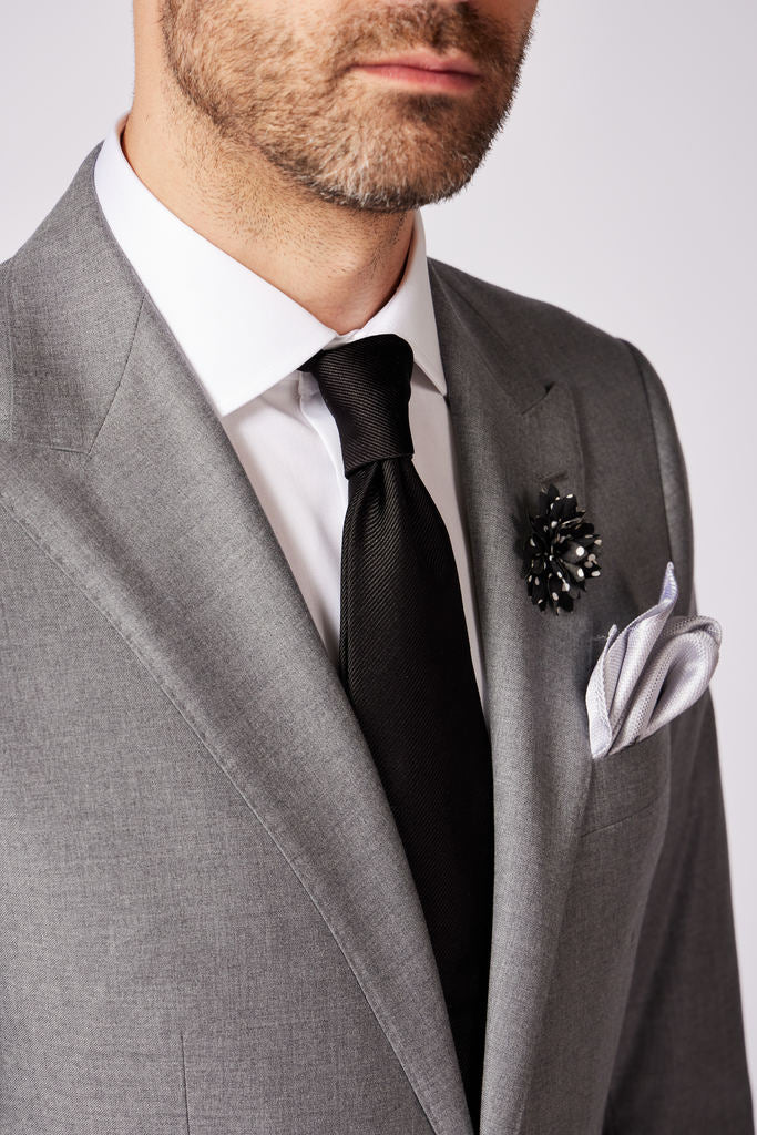 Black/White Flower Lapel Pin - Henry BucksLapel Pin52610 - 85