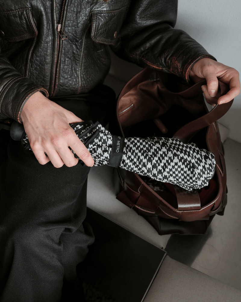 BLUNT Limited Edition Metro Umbrella HOUNDSTOOTH - Henry Bucks