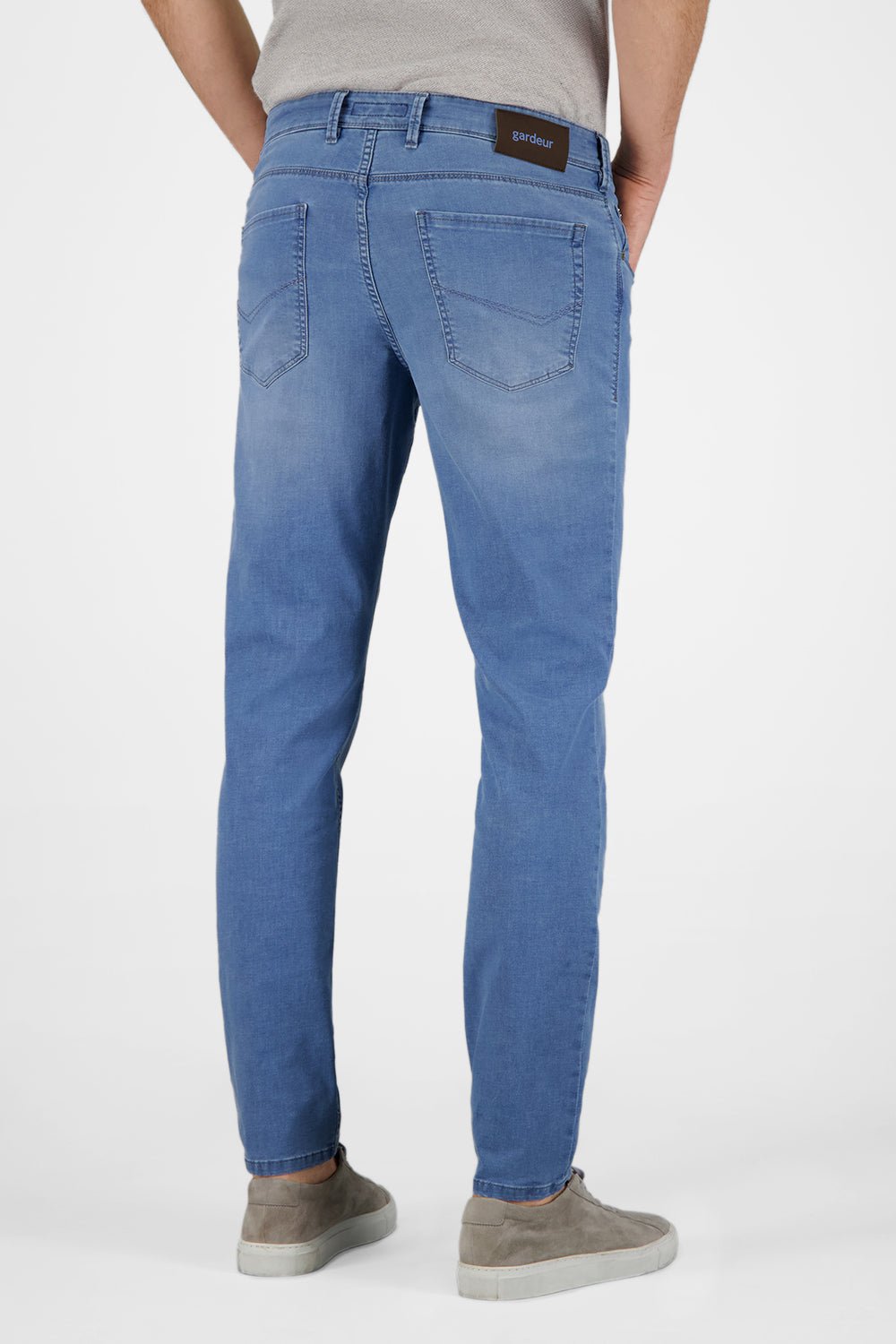 GARDEUR Business Hero Slim Jean LIGHT DENIM - Henry Bucks