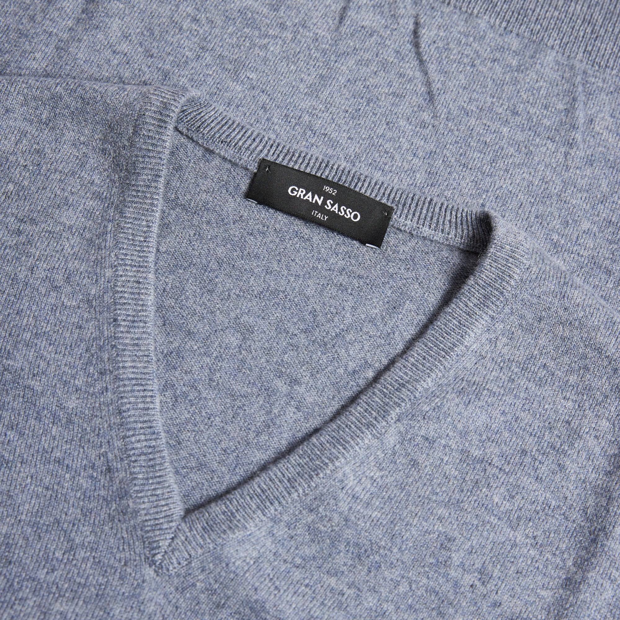 GRAN SASSO Cashmere V Neck Knit GREY - Henry BucksKnitwear38AW230115 - GREY - 48