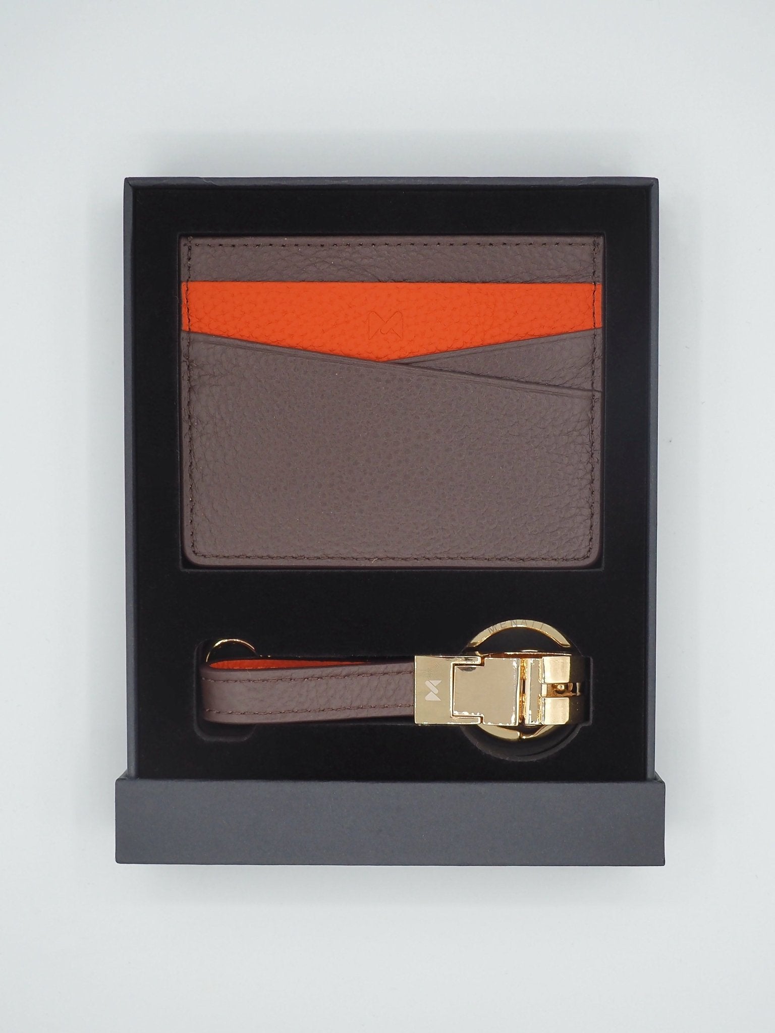 MENATI Compact Essentials BROWN - Henry Bucks