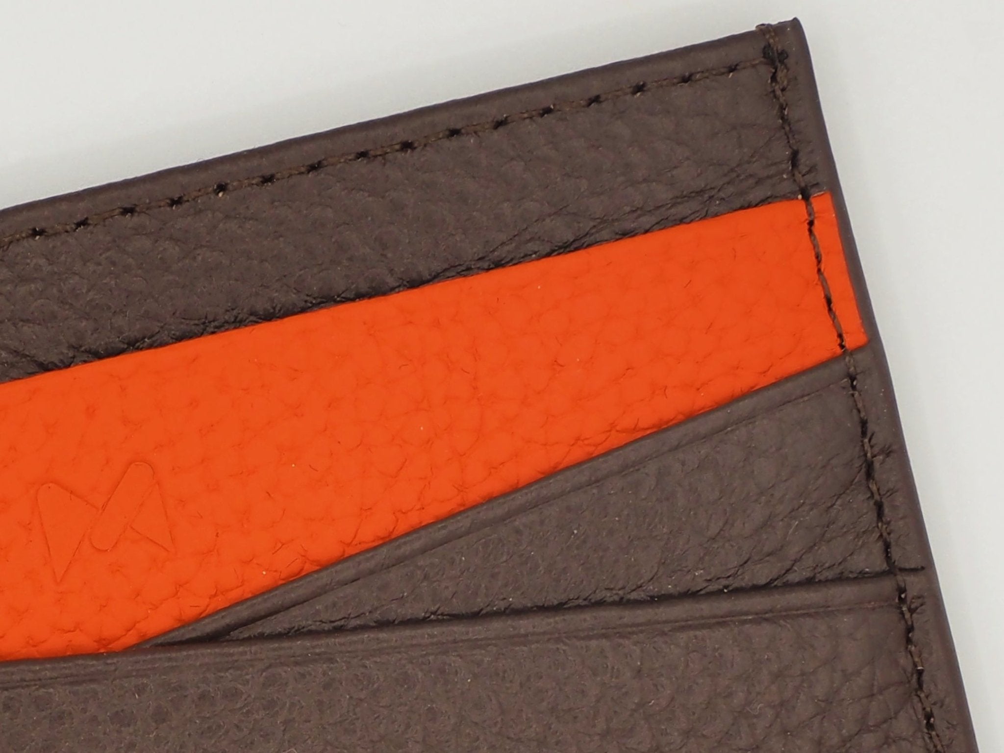 MENATI Compact Essentials BROWN - Henry Bucks