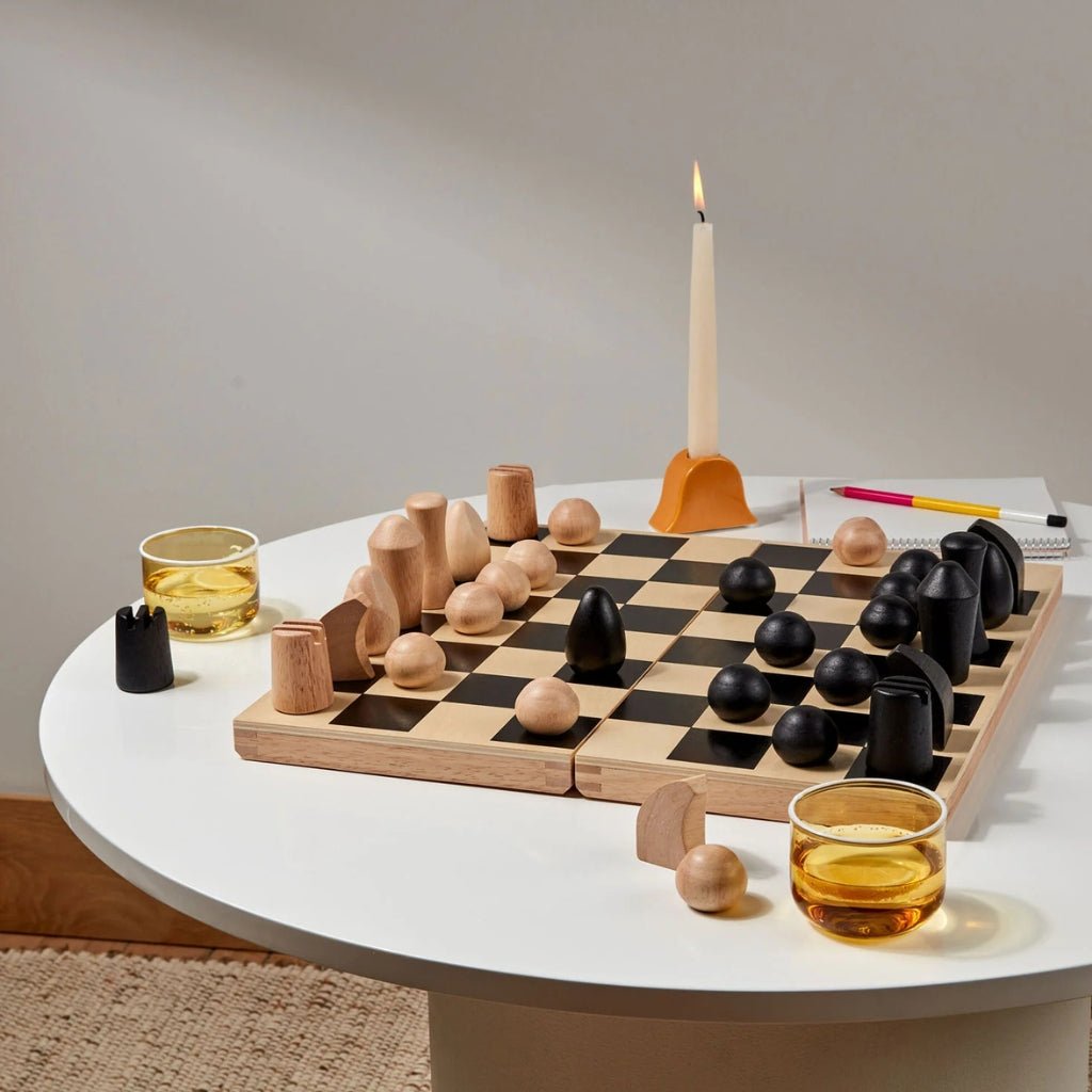 MOMA Chess Set Panissa BEIGE BLACK - Henry Bucks