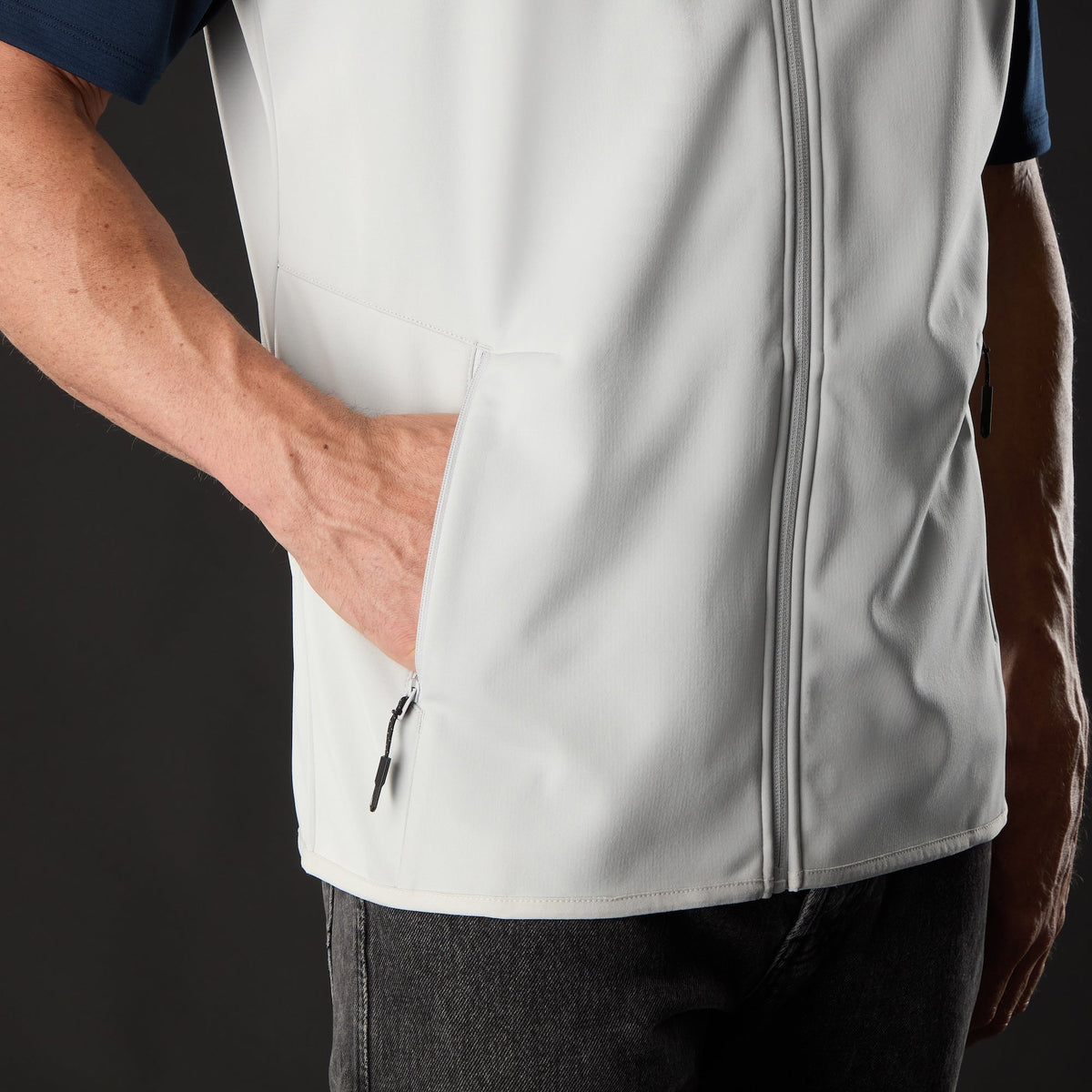 MUSTO Evo Crew Softshell Vest PLATINUM (Online only*) - Henry Bucks