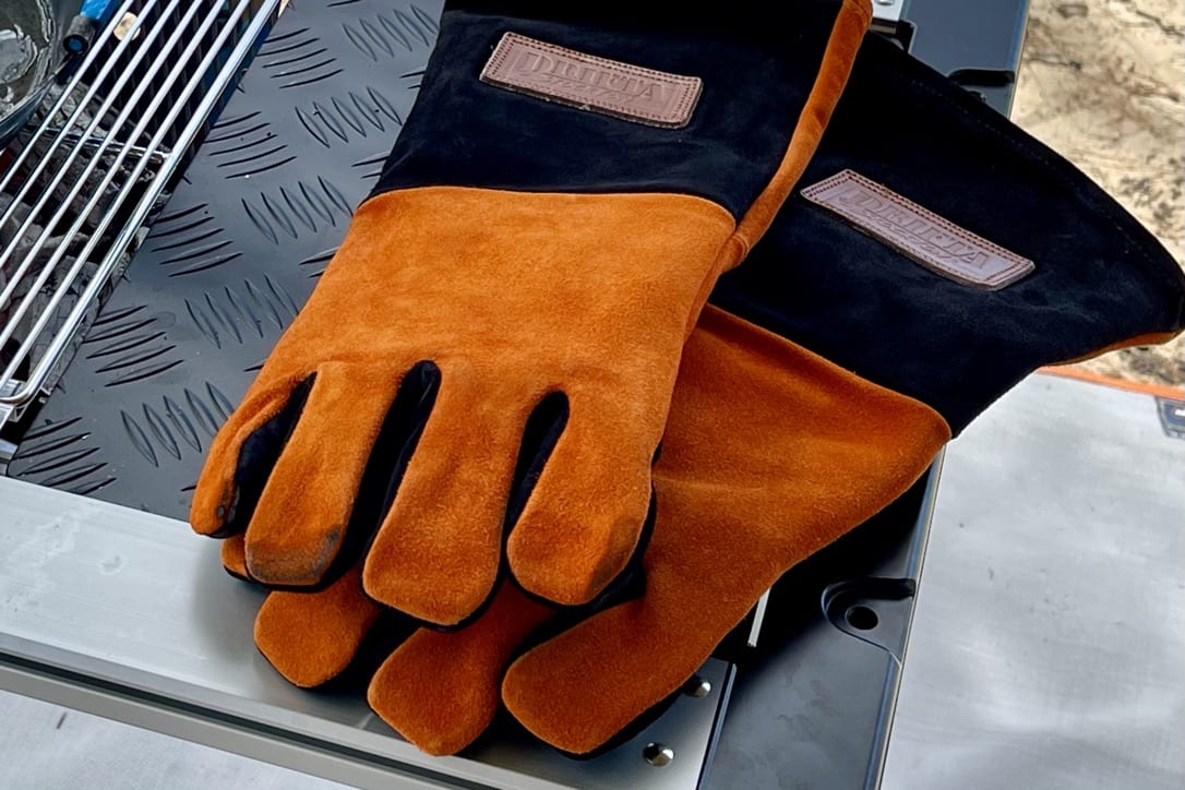 SUEDE FIRESIDE GLOVES + POUCH BLACK